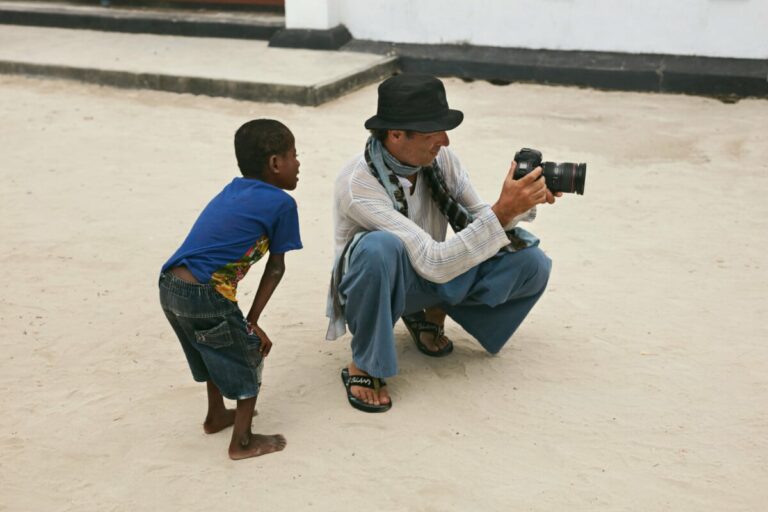 Documentary Photography Guide (Telling Stories)