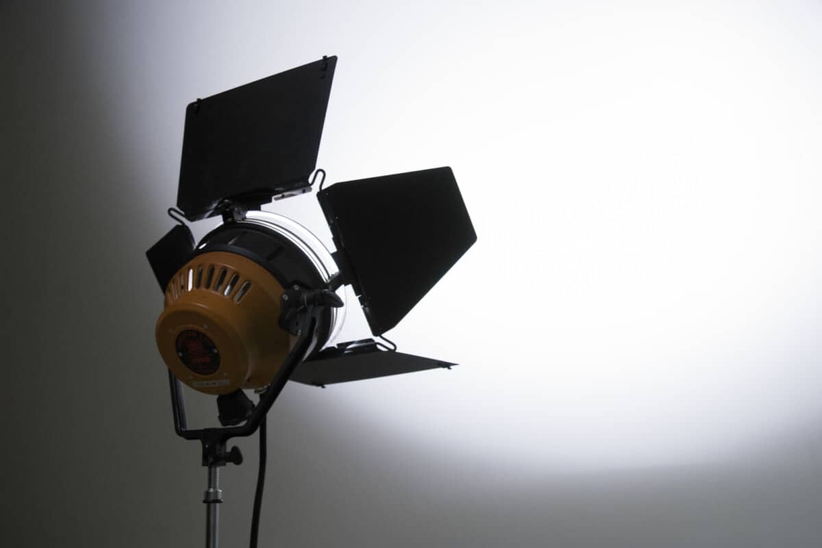 What are the effects of light modifiers?