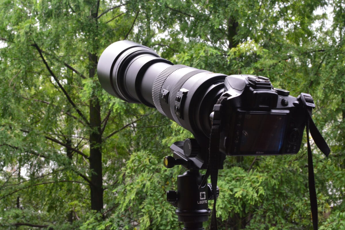 What is a zoom lens used for?